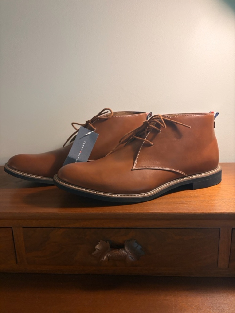 NWT Tommy Hilfiger Men's Gervis 2 Chukka Boots